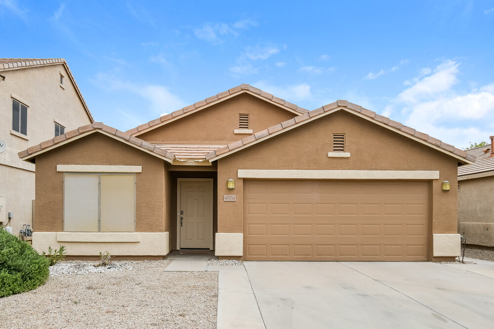 45734 W Dirk St photo 2