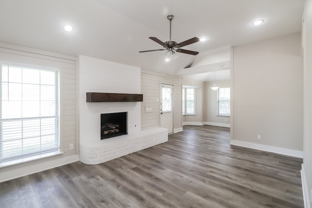 601 East 6th Street, Krum, TX 76249 photo 5