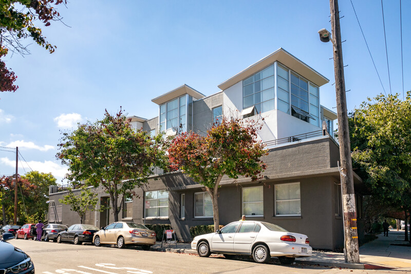 Charming Two Bedroom House photo 2