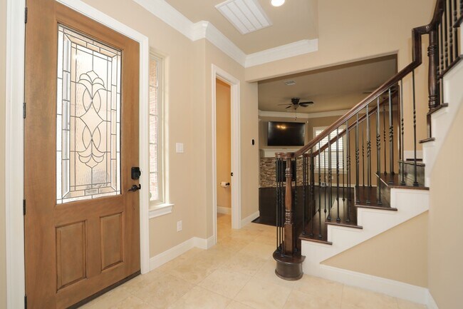 11002 Upland Forest Drive, Houston, TX 77043 photo 5