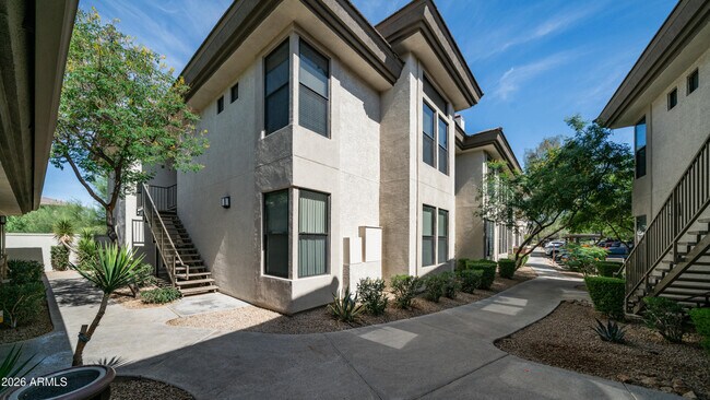 6900 E Princess Dr Phoenix, AZ 85054 photo 3