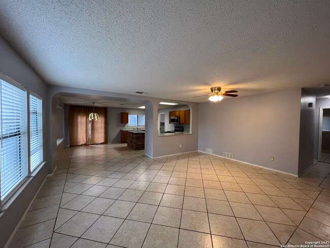 15403 Corian Creek Dr San Antonio, TX 78247 photo 3