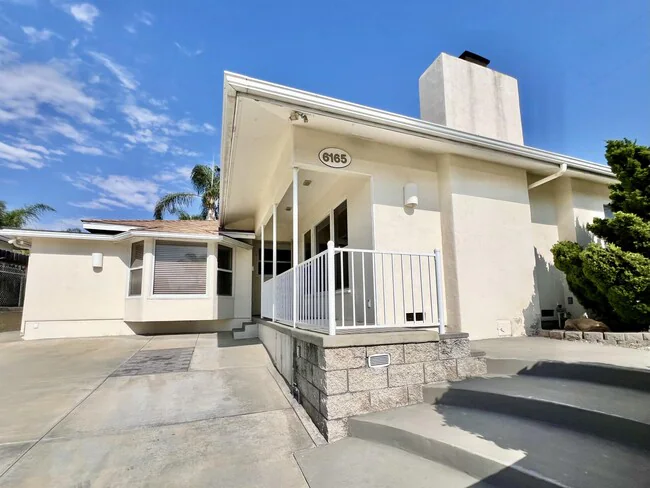 6165 Blain Pl La Mesa, CA 91942 photo 2