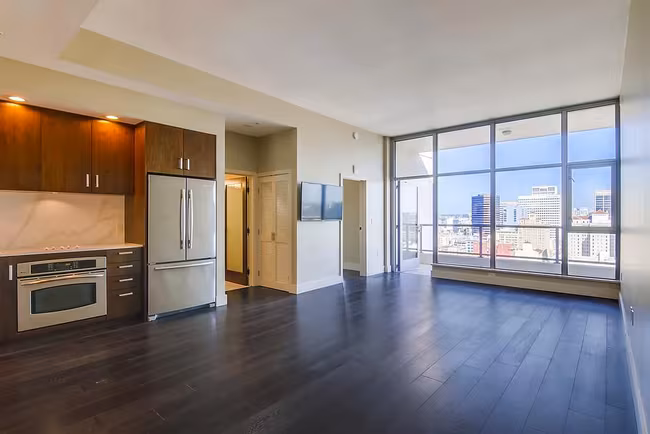 575 Sixth Ave San Diego, CA 92101 photo 3
