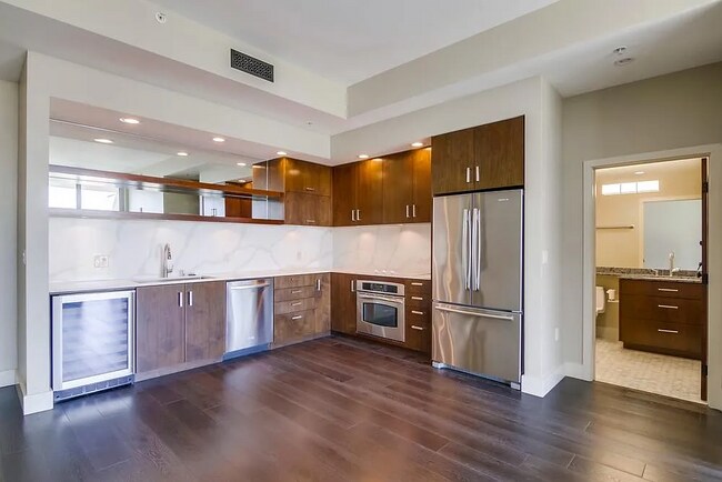 575 Sixth Ave San Diego, CA 92101 photo 5