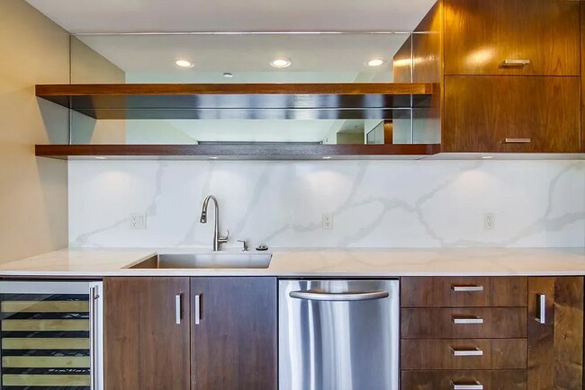575 Sixth Ave San Diego, CA 92101 photo 4