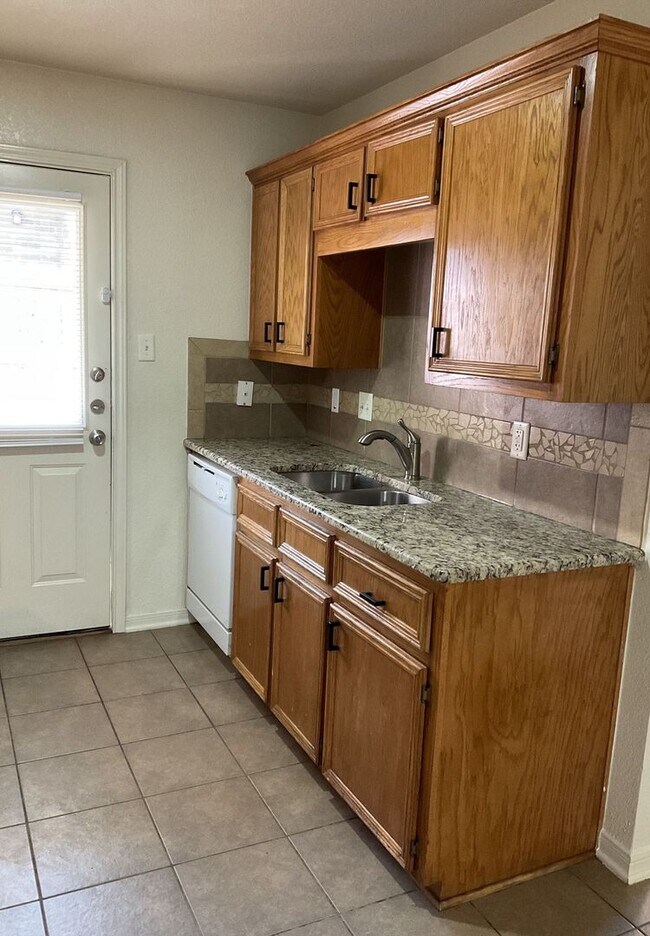 1403 Cinch Dr Killeen, TX 76549 photo 5