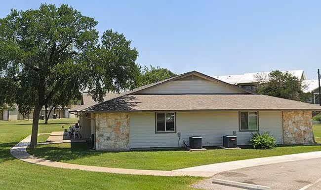 1623 Northwest Blvd Georgetown, TX 78628 photo 2