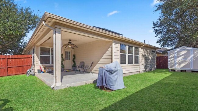 600 Planters Pass Schertz, TX 78154 photo 2
