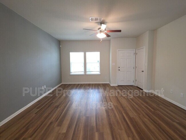 18009 Malnati Drive, Pflugerville, TX 78660 photo 2