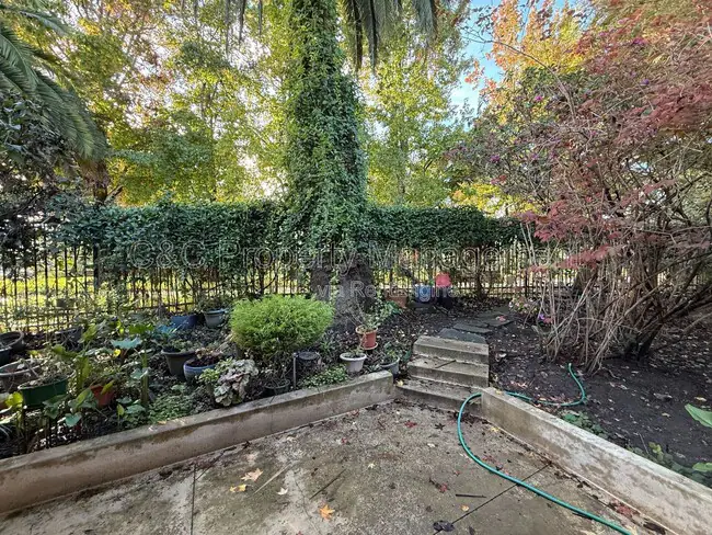 63 S Branciforte Ave Santa Cruz, CA 95062 photo 2