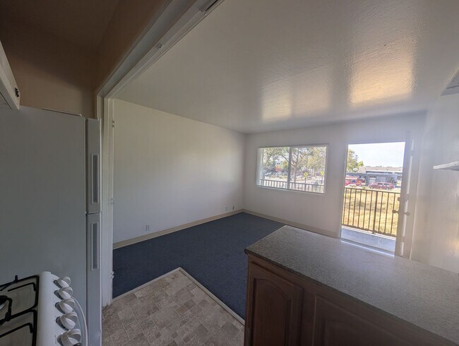 1213 San Pablo Ave Berkeley, CA 94706 photo 2