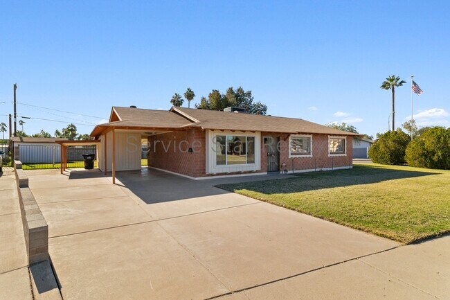 8701 E Palm Ln Scottsdale, AZ 85257 photo 2