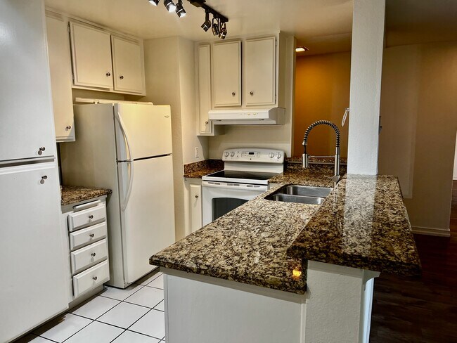 10225 Caminito Cuervo San Diego, CA 92108 photo 5