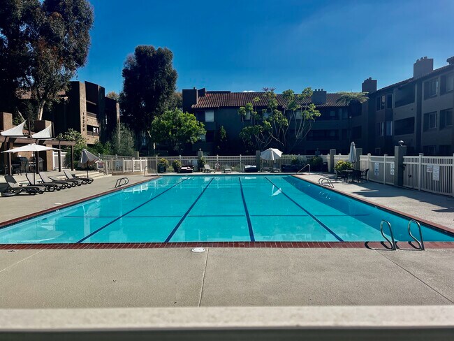 10225 Caminito Cuervo San Diego, CA 92108 photo 3