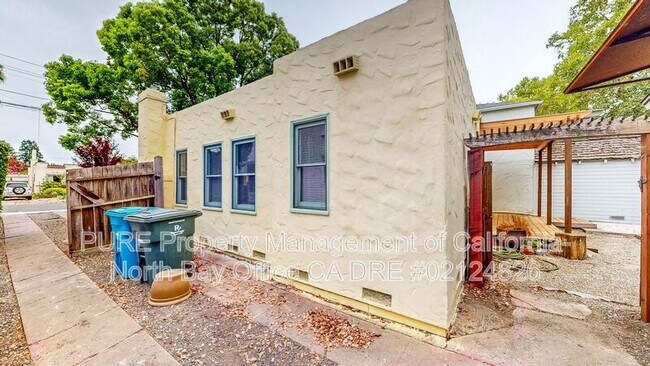 737 Oak St Santa Rosa, CA 95404 photo 5