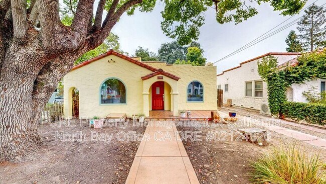 737 Oak St Santa Rosa, CA 95404 photo 2