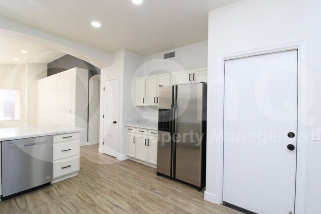 227 West Del Rio Street, Gilbert, AZ 85233 photo 4