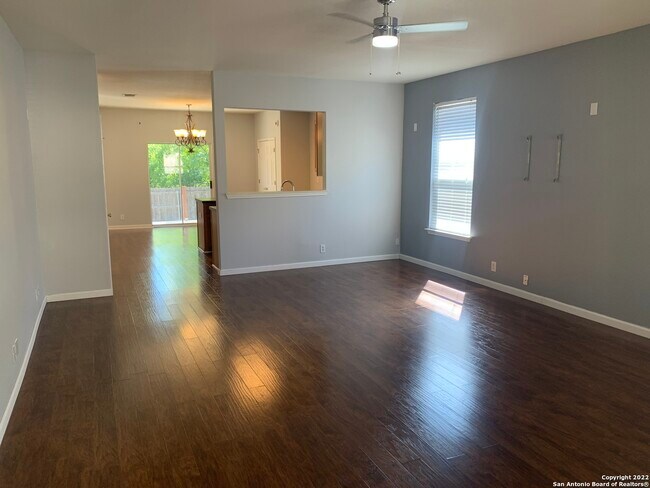5314 Lowry Peterson San Antonio, TX 78227 photo 4