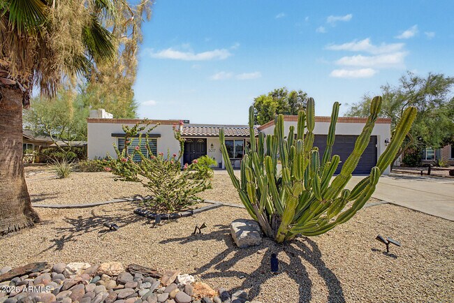 5017 E Acoma Dr Scottsdale, AZ 85254 photo 2