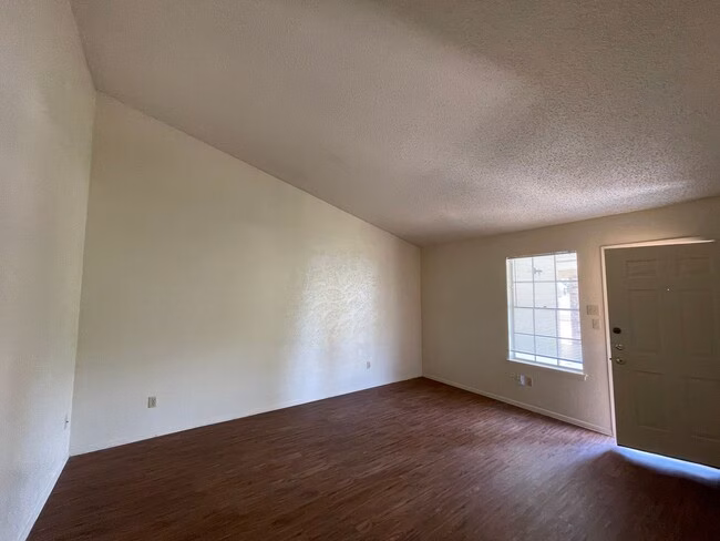 7902 Brodie Ln Austin, TX 78745 photo 3