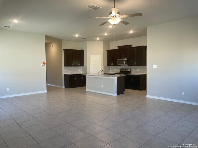 13420 Sendero Roble San Antonio, TX 78253 photo 2