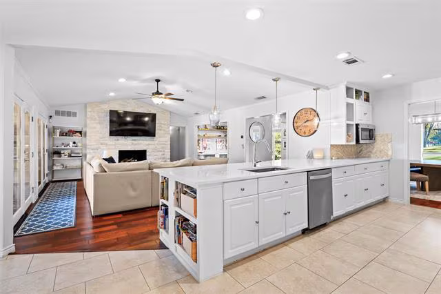 3707 Pallos Verdas Drive, Dallas, TX 75229 photo 5