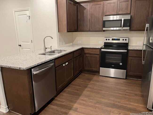 10342 Lynwood Branch San Antonio, TX 78245 photo 3