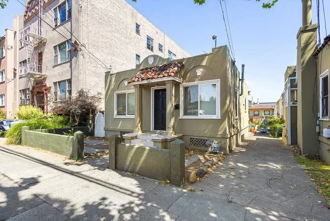 731 Central Ave Alameda, CA 94501 photo 2
