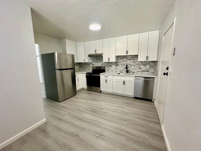 576 Mekler Dr San Jose, CA 95111 photo 5