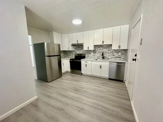 576 Mekler Dr San Jose, CA 95111 photo 5