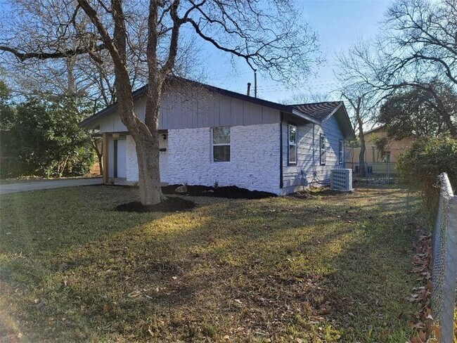 9103 Slayton Dr Austin, TX 78753 photo 5