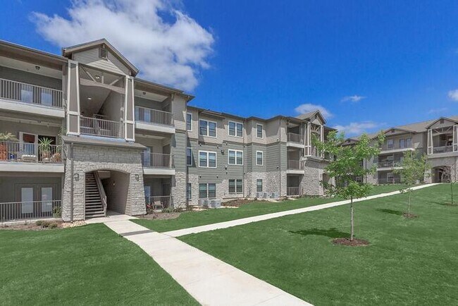 6831 Alamo Pkwy San Antonio, TX 78253 photo 5