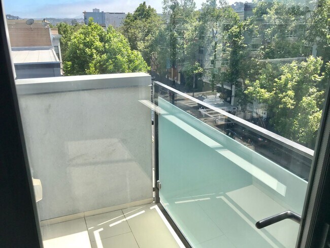 413 Valencia Street, San Francisco, CA 94103 photo 5