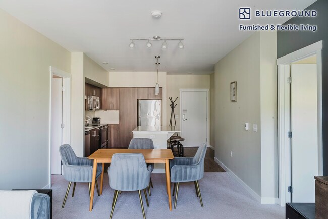 13398 Newcastle Commons Dr Newcastle, WA 98059 photo 3