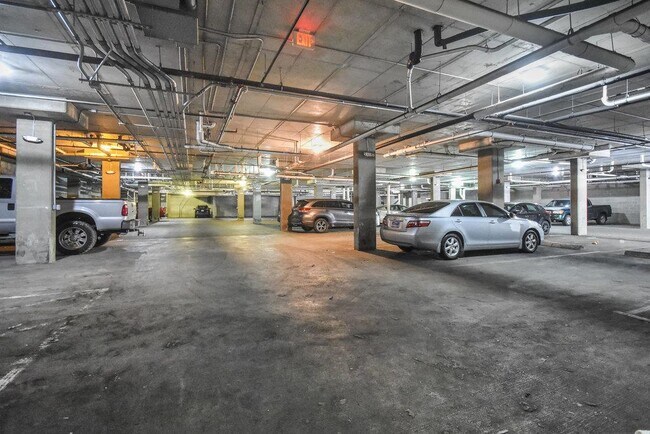 2502 Leon St Austin, TX 78705 photo 2