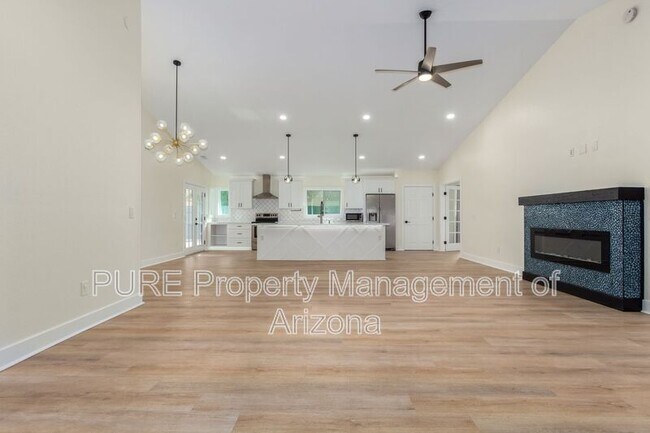 5713 E Hillery Dr Scottsdale, AZ 85254 photo 4