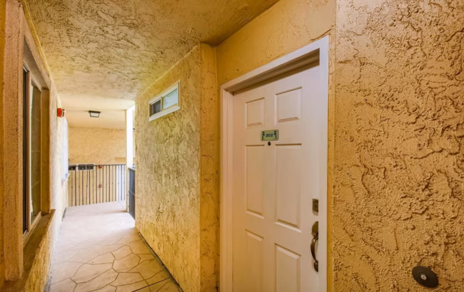5055 Collwood Blvd San Diego, CA 92115 photo 2
