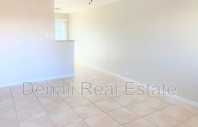3646 E Montecito Ave photo 5