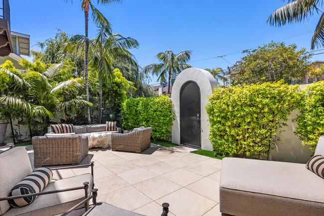 227 Neptune Ave Encinitas, CA 92024 photo 3