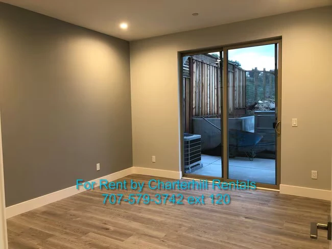 2069 Stagecoach Rd Santa Rosa, CA 95404 photo 3