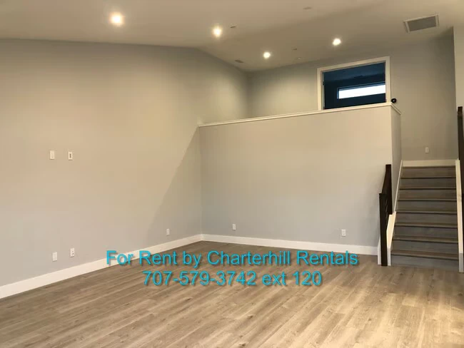 2069 Stagecoach Rd Santa Rosa, CA 95404 photo 5