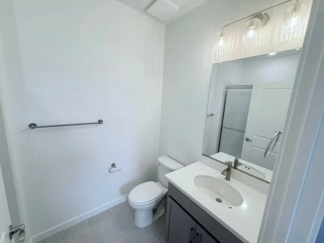 338 E Beatrice Ave Tracy, CA 95391 photo 5