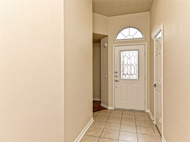 19001 Keeli Ln Pflugerville, TX 78660 photo 2