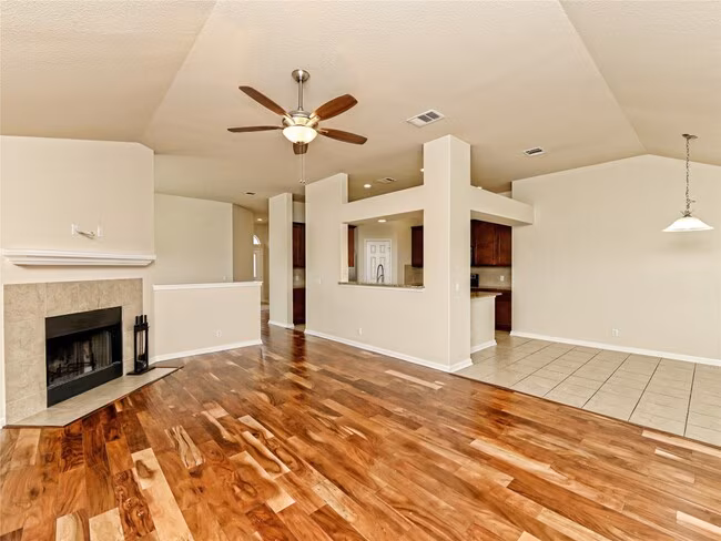 19001 Keeli Ln Pflugerville, TX 78660 photo 5