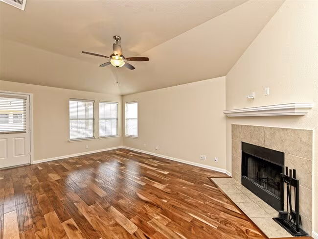19001 Keeli Ln Pflugerville, TX 78660 photo 4