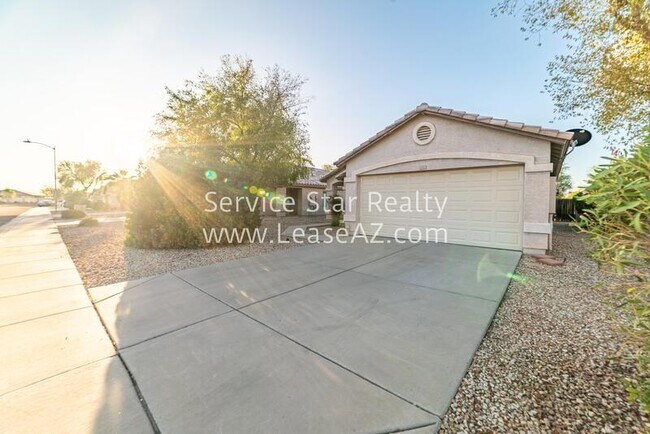 15857 W Washington St photo 5