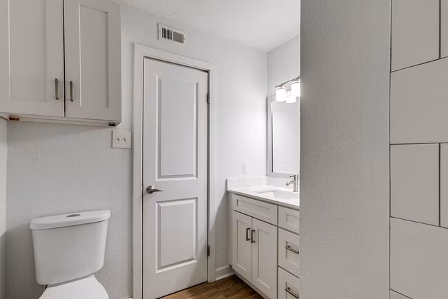 Mission James Place Apartments photo 4