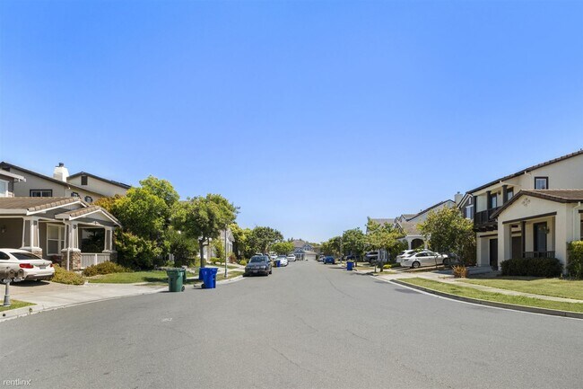 1051 Salt Spray Terrace, Hercules, CA 94547 photo 4