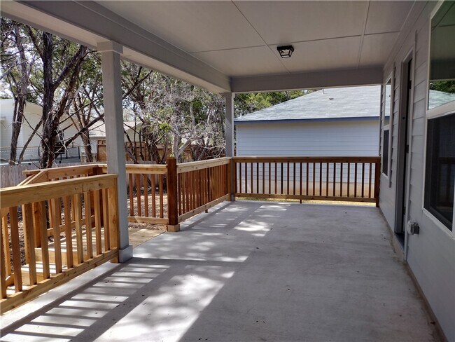 2014 Omaha Dr Leander, TX 78645 photo 4